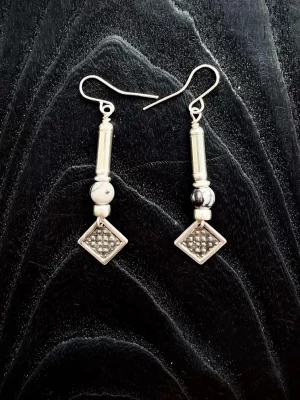 Silver and grey web agate earrings