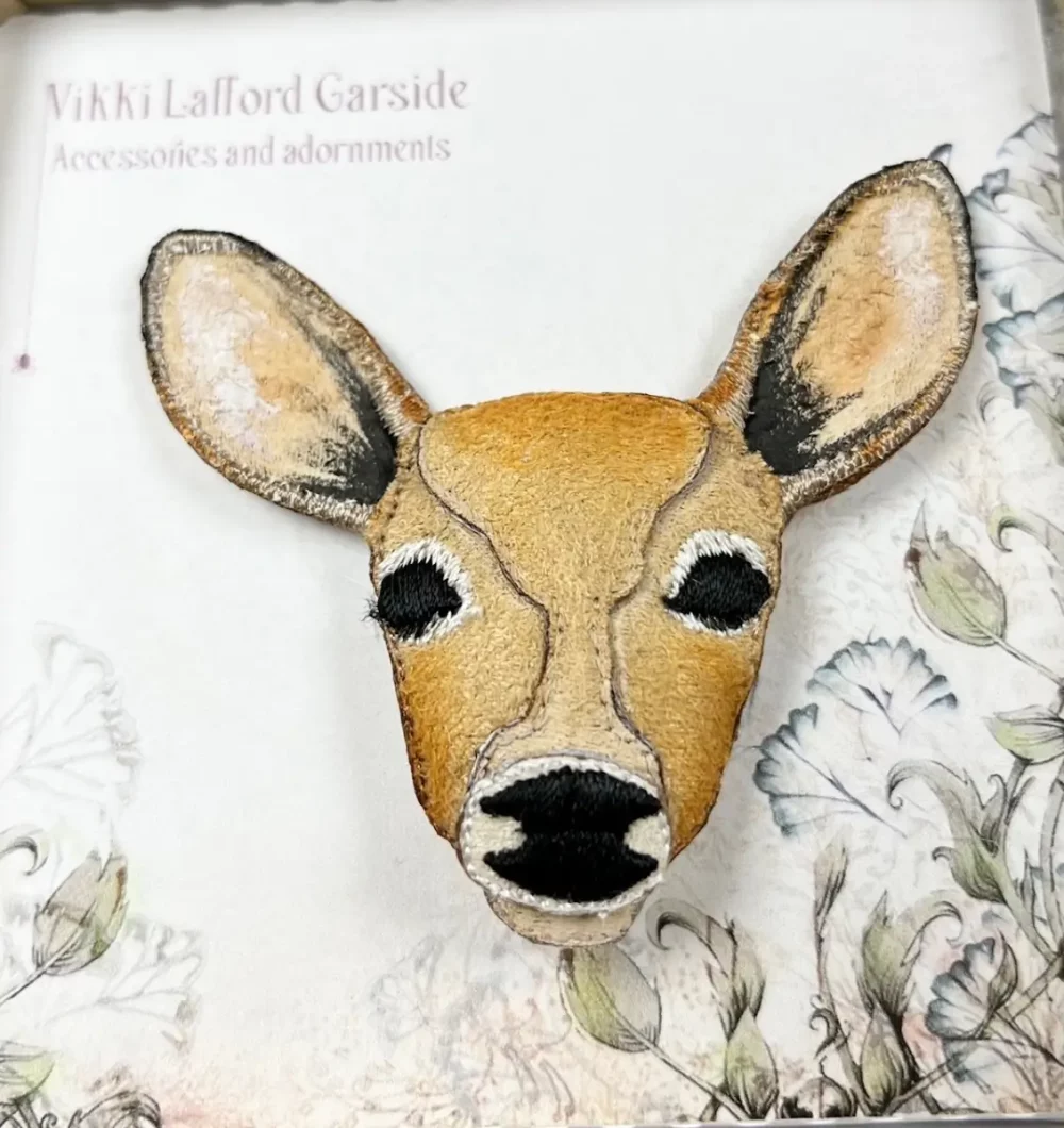 Fawn brooch