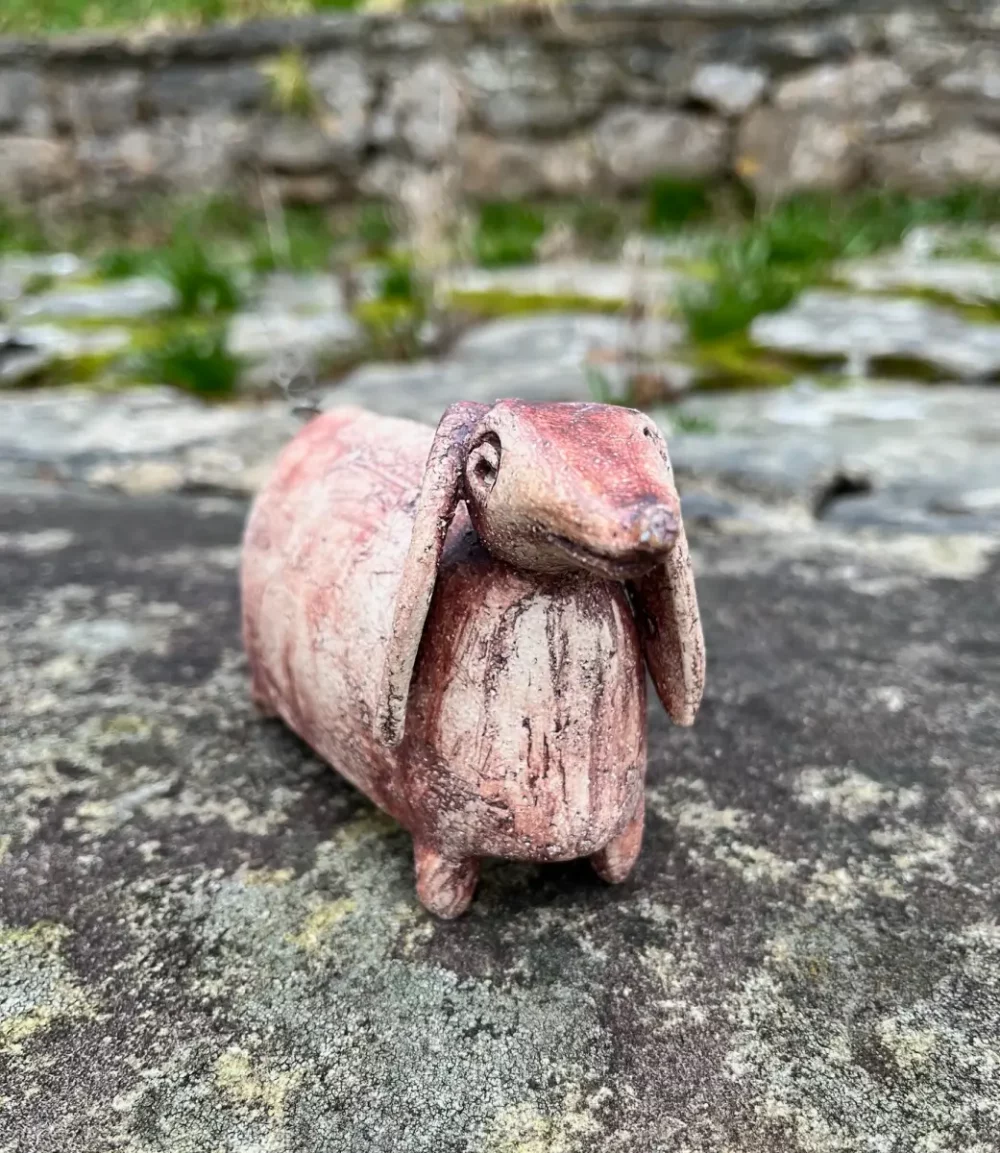 ceramic stoneware dog 14431b.webp