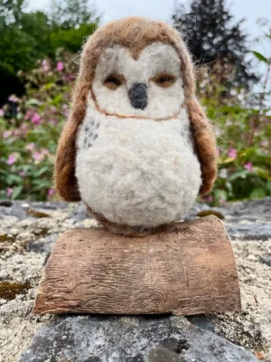 13986 jema skinner needle felt owl.webp