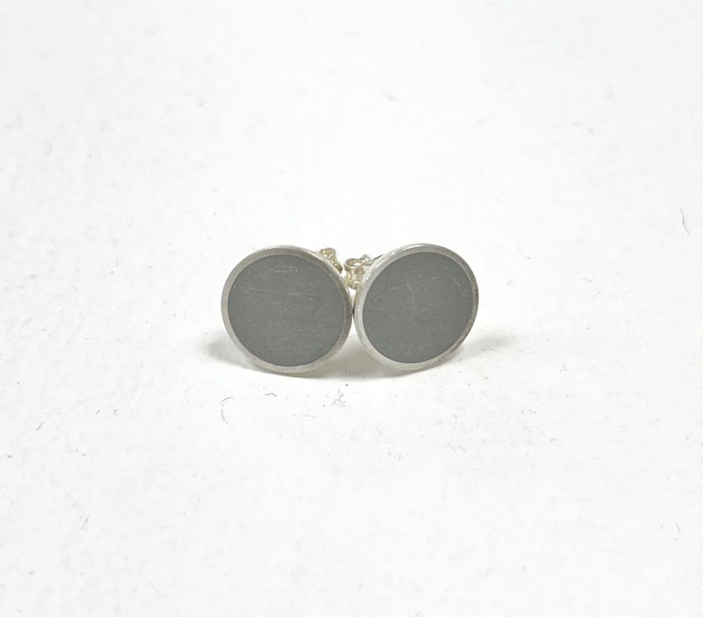 14045 medium colour dot grey silver stud earrings Clare Lloyd.jpg